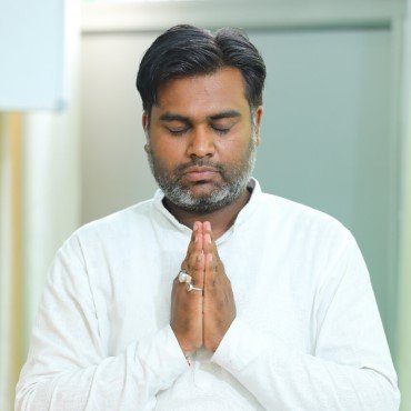 yogi-kalpendra-chauhan-rishikesh-teacher